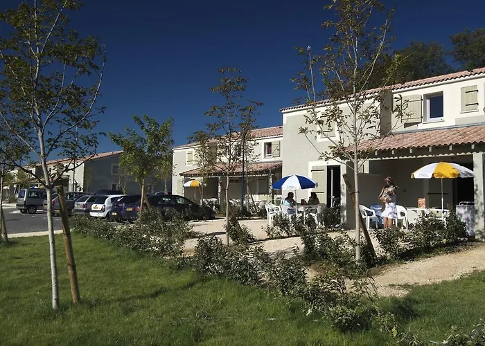 Kompleks wypoczynkowy Odalys Les Sources De Manon 3*
